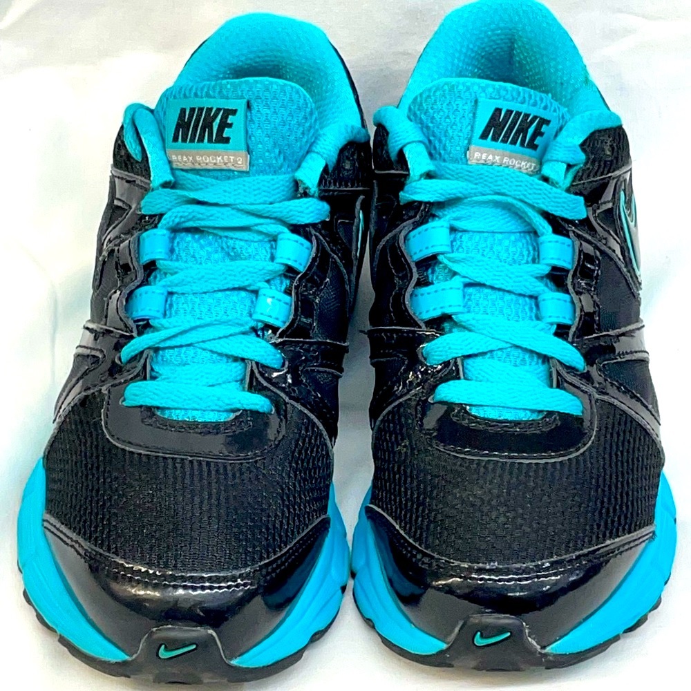 Nike Teal and Black low top Running Sneakers ladies sz 6.5